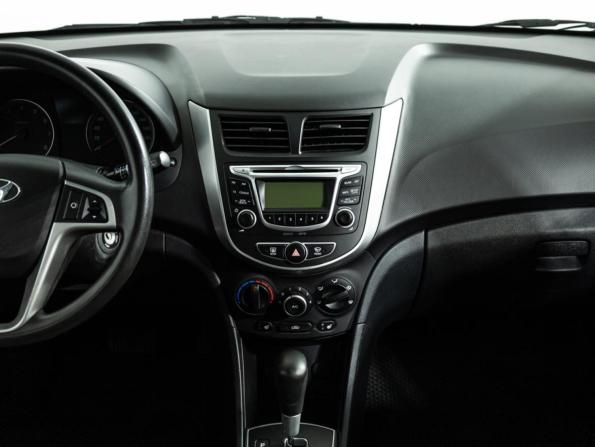 Hyundai Solaris I с пробегом 2014 года, цена 849 700 рублей, 127302 км, хэтчбек, Автокод Объявления