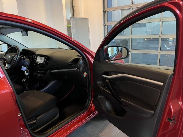 Lada (ВАЗ) Vesta I с пробегом 2020 года, цена 997 000 рублей, 72648 км, седан, Автокод Объявления