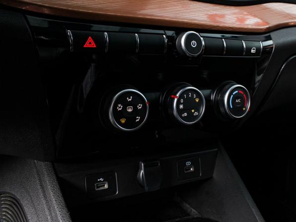 Lada (ВАЗ) Vesta I Рестайлинг (NG) с пробегом 2023 года, цена 1 369 000 рублей, 50350 км, седан, Автокод Объявления