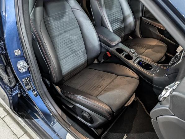 Mercedes-Benz GLA I (X156) Рестайлинг с пробегом 2019 года, цена 2 605 000 рублей, 49821 км, внедорожник, Автокод Объявления