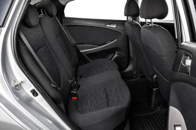 Hyundai Solaris I Рестайлинг с пробегом 2015 года, цена 1 169 000 рублей, 130000 км, седан, Автокод Объявления