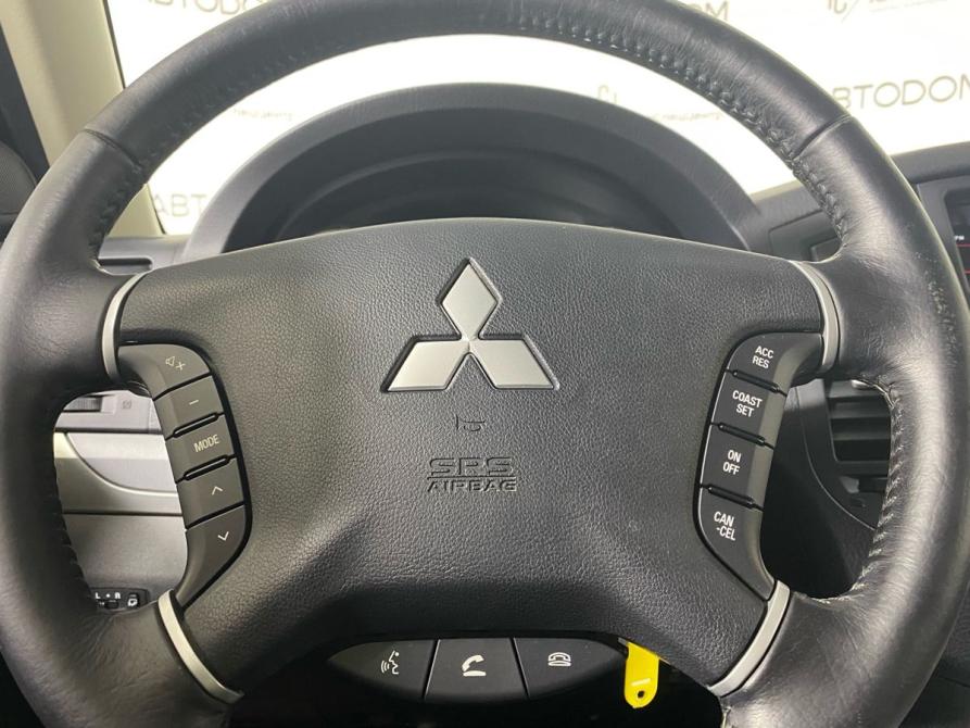 Mitsubishi Pajero IV Рестайлинг 1 Москва  - изображение 14