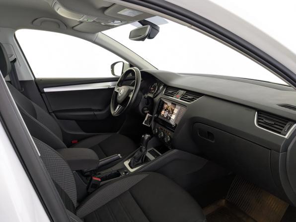 Skoda Octavia III (A7) Рестайлинг с пробегом 2020 года, цена 1 900 000 рублей, 85760 км, лифтбек, Автокод Объявления
