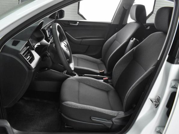 Skoda Rapid II с пробегом 2021 года, цена 1 439 000 рублей, 98693 км, лифтбек, Автокод Объявления