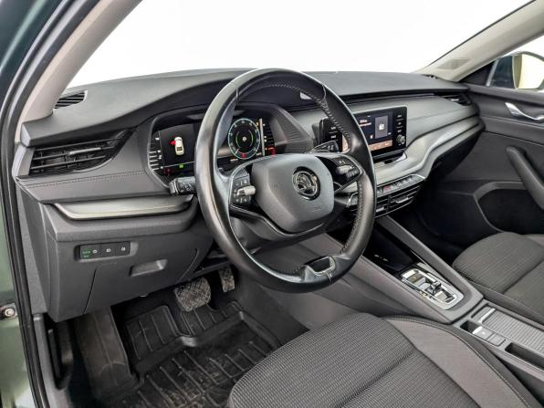 Skoda Octavia IV (A8) с пробегом 2020 года, цена 2 290 000 рублей, 96555 км, лифтбек, Автокод Объявления