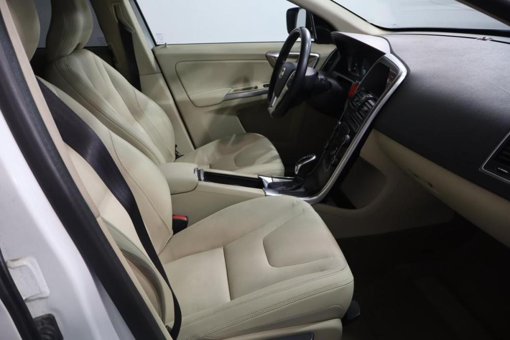 Volvo XC60 I Рестайлинг Санкт-Петербург  - изображение 11