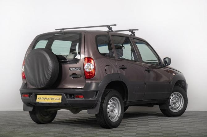 Chevrolet Niva I Рестайлинг с пробегом 2018 года, цена 959 000 рублей, 14600 км, внедорожник, Автокод Объявления