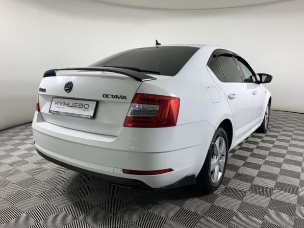 Skoda Octavia III (A7) Рестайлинг с пробегом 2019 года, цена 1 345 000 рублей, 279442 км, лифтбек, Автокод Объявления