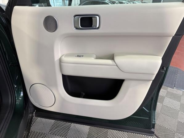Li Auto (Lixiang) L9 I с пробегом 2023 года, цена 6 500 000 рублей, 41799 км, внедорожник, Автокод Объявления