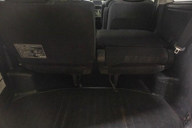 Toyota Voxy II (R70) Рестайлинг с пробегом 2012 года, цена 1 329 000 рублей, 325993 км, минивэн, Автокод Объявления