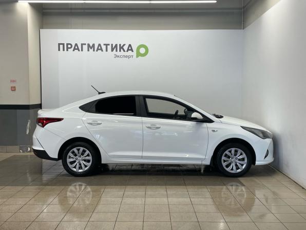 Hyundai Solaris II с пробегом 2020 года, цена 1 229 000 рублей, 133000 км, седан, Автокод Объявления
