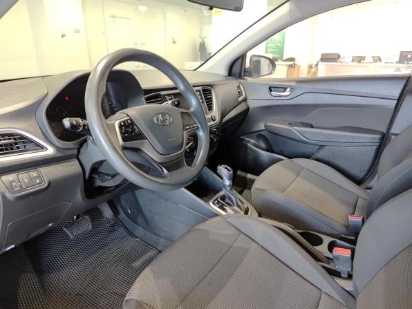 Hyundai Solaris II с пробегом 2018 года, цена 1 112 000 рублей, 161074 км, седан, Автокод Объявления
