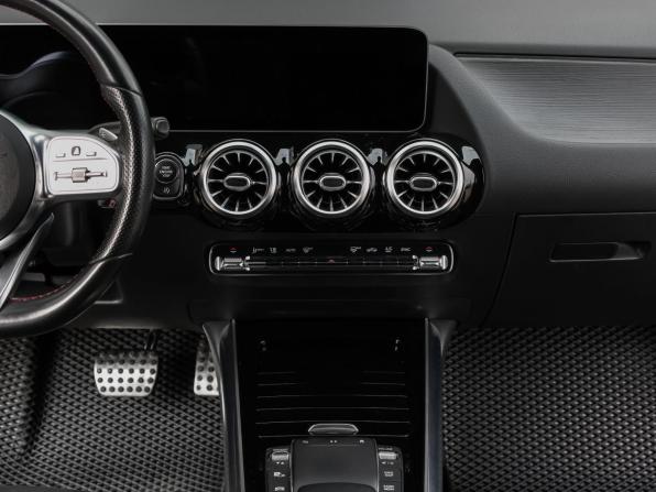 Mercedes-Benz GLA II (H247) с пробегом 2020 года, цена 3 649 000 рублей, 70837 км, внедорожник, Автокод Объявления