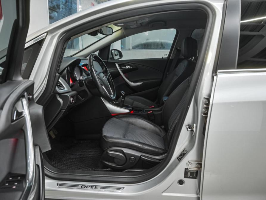 Opel Astra J Рестайлинг Челябинск  - изображение 14