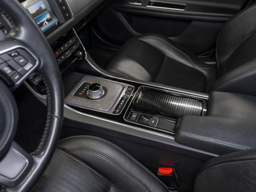 Jaguar XF II Москва  - изображение 16