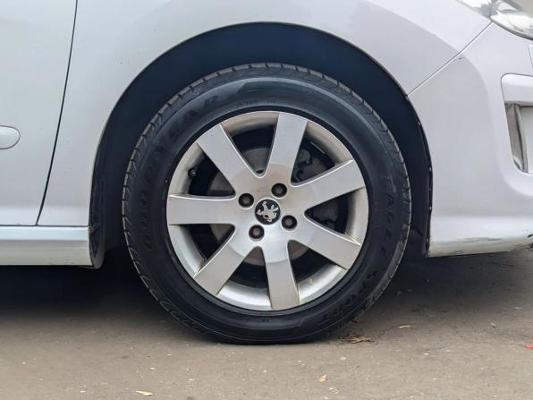 Peugeot 308 I с пробегом 2010 года, цена 485 000 рублей, 176245 км, хэтчбек, Автокод Объявления