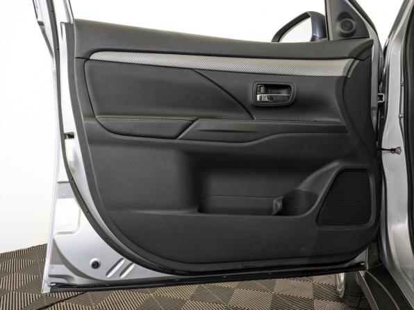 Mitsubishi Outlander III с пробегом 2014 года, цена 2 400 000 рублей, 43000 км, внедорожник, Автокод Объявления