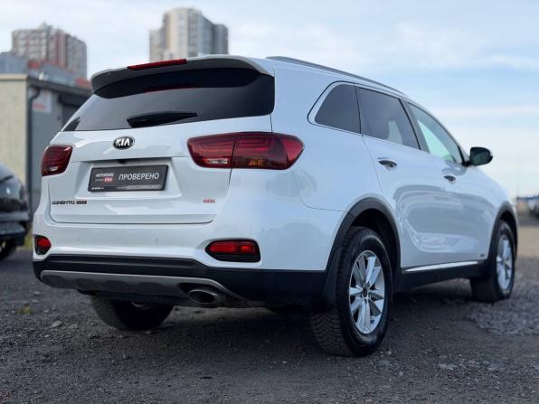 Kia Sorento III Prime Рестайлинг с пробегом 2018 года, цена 2 515 000 рублей, 127000 км, внедорожник, Автокод Объявления