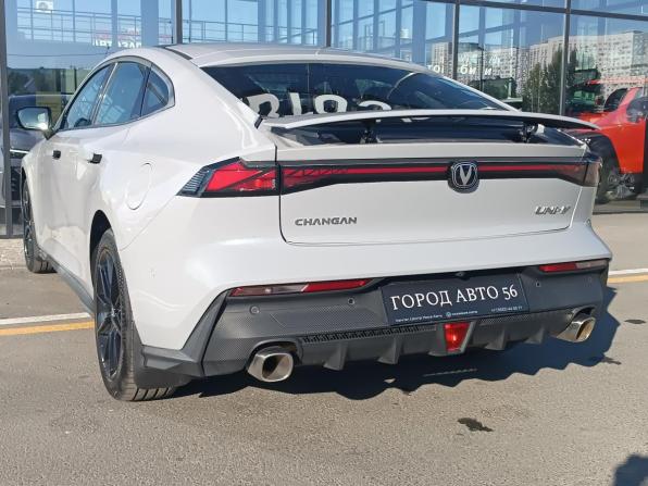 Changan UNI-V I с пробегом 2024 года, цена 3 100 000 рублей, 1505 км, лифтбек, Автокод Объявления