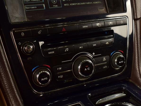 Jaguar XJ IV (X351) с пробегом 2011 года, цена 1 764 995 рублей, 192740 км, седан, Автокод Объявления