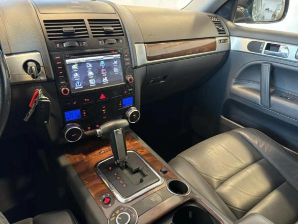 Volkswagen Touareg I Рестайлинг с пробегом 2007 года, цена 1 340 000 рублей, 169216 км, внедорожник, Автокод Объявления