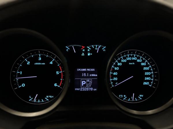 Toyota Land Cruiser 200 Series с пробегом 2011 года, цена 3 700 000 рублей, 232678 км, внедорожник, Автокод Объявления