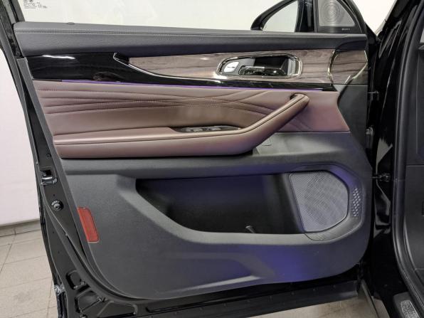 Exeed VX I с пробегом 2023 года, цена 3 350 000 рублей, 8721 км, внедорожник, Автокод Объявления