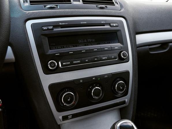 Skoda Octavia II (A5) Рестайлинг с пробегом 2012 года, цена 799 000 рублей, 184416 км, лифтбек, Автокод Объявления