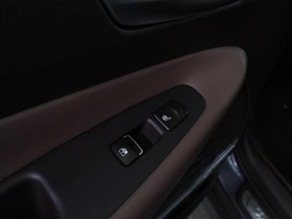 Hyundai Santa Fe IV Рестайлинг с пробегом 2022 года, цена 3 250 000 рублей, 108947 км, внедорожник, Автокод Объявления
