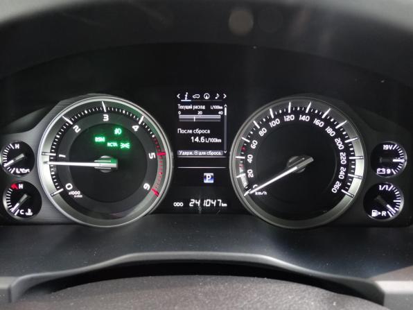 Toyota Land Cruiser 200 Series Рестайлинг 2 с пробегом 2016 года, цена 4 249 000 рублей, 241042 км, внедорожник, Автокод Объявления