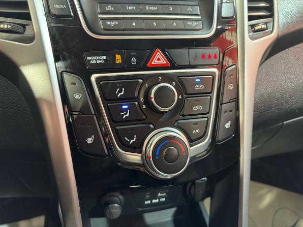 Hyundai i30 II с пробегом 2013 года, цена 1 080 000 рублей, 136224 км, хэтчбек, Автокод Объявления