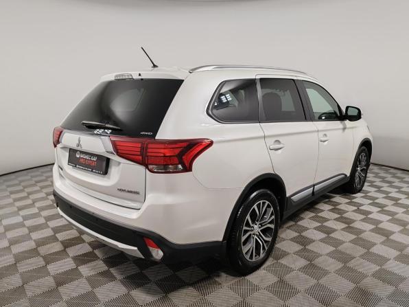 Mitsubishi Outlander III Рестайлинг 2 с пробегом 2015 года, цена 1 755 000 рублей, 77202 км, внедорожник, Автокод Объявления