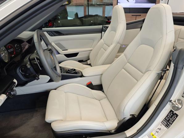 Porsche 911 VIII (992) с пробегом 2023 года, цена 22 890 000 рублей, 18945 км, кабриолет, Автокод Объявления
