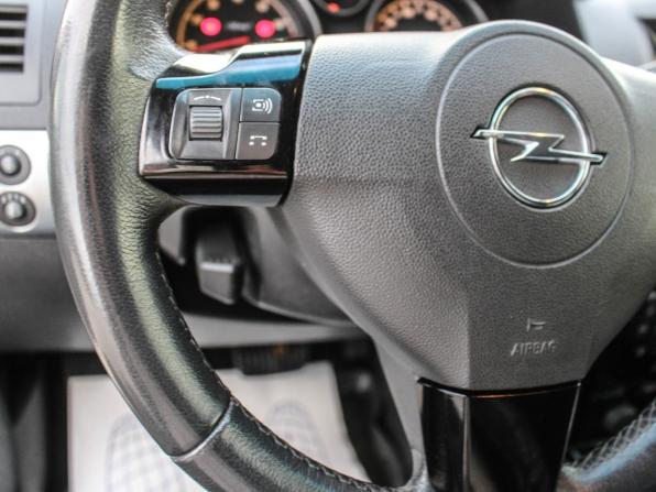 Opel Astra H Рестайлинг с пробегом 2010 года, цена 542 200 рублей, 119500 км, седан, Автокод Объявления
