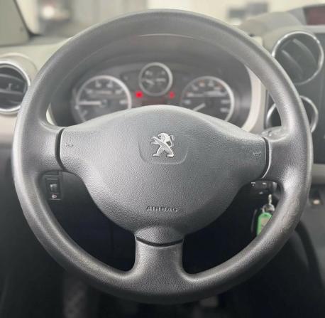 Peugeot Partner II Рестайлинг с пробегом 2013 года, цена 799 000 рублей, 192000 км, минивэн, Автокод Объявления