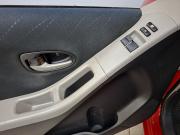 Toyota Yaris II Москва  - изображение 37