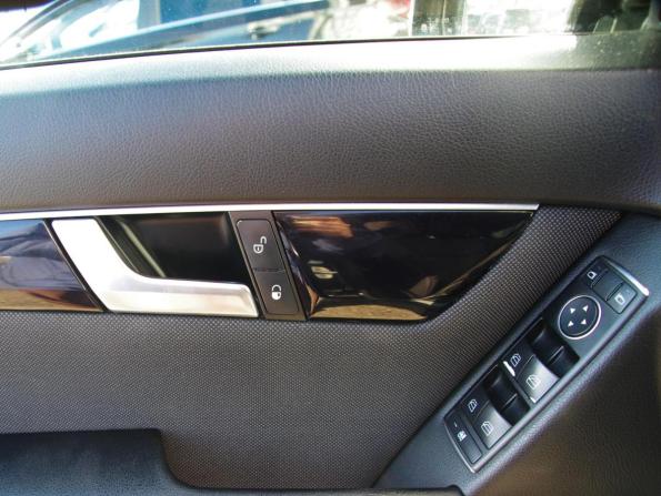 Mercedes-Benz C-Класс III (W204) Рестайлинг с пробегом 2012 года, цена 1 350 000 рублей, 211337 км, седан, Автокод Объявления