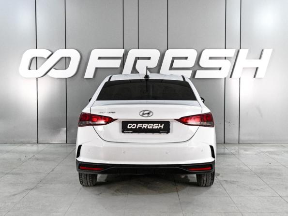 Hyundai Solaris II Рестайлинг с пробегом 2022 года, цена 1 389 000 рублей, 129163 км, седан, Автокод Объявления