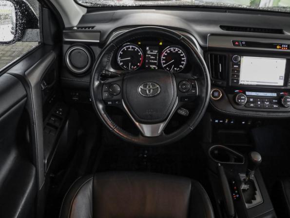 Toyota RAV4 IV (XA40) Рестайлинг с пробегом 2017 года, цена 2 449 000 рублей, 79389 км, внедорожник, Автокод Объявления