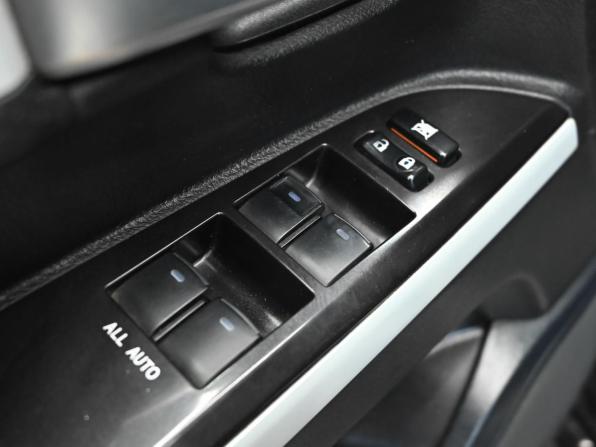 Toyota Land Cruiser 200 Series Рестайлинг 2 с пробегом 2015 года, цена 5 500 000 рублей, 256870 км, внедорожник, Автокод Объявления