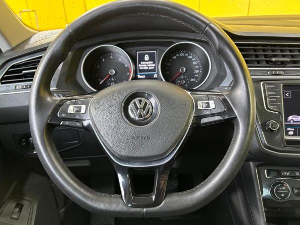 Volkswagen Tiguan II с пробегом 2017 года, цена 2 400 000 рублей, 165000 км, внедорожник, Автокод Объявления