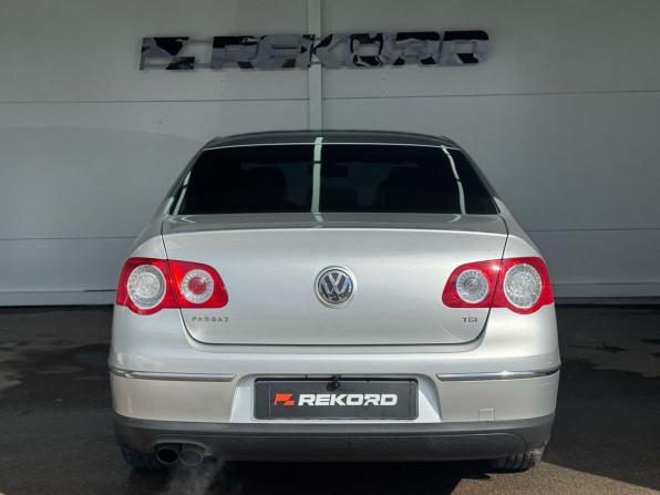 Volkswagen Passat B6 с пробегом 2010 года, цена 879 000 рублей, 207998 км, седан, Автокод Объявления