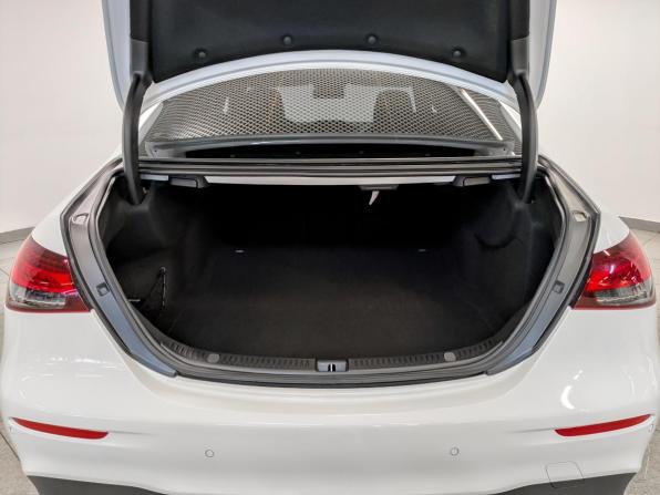 Mercedes-Benz E-Класс V (W213 S213 C238) Рестайлинг с пробегом 2021 года, цена 5 600 000 рублей, 34586 км, седан, Автокод Объявления