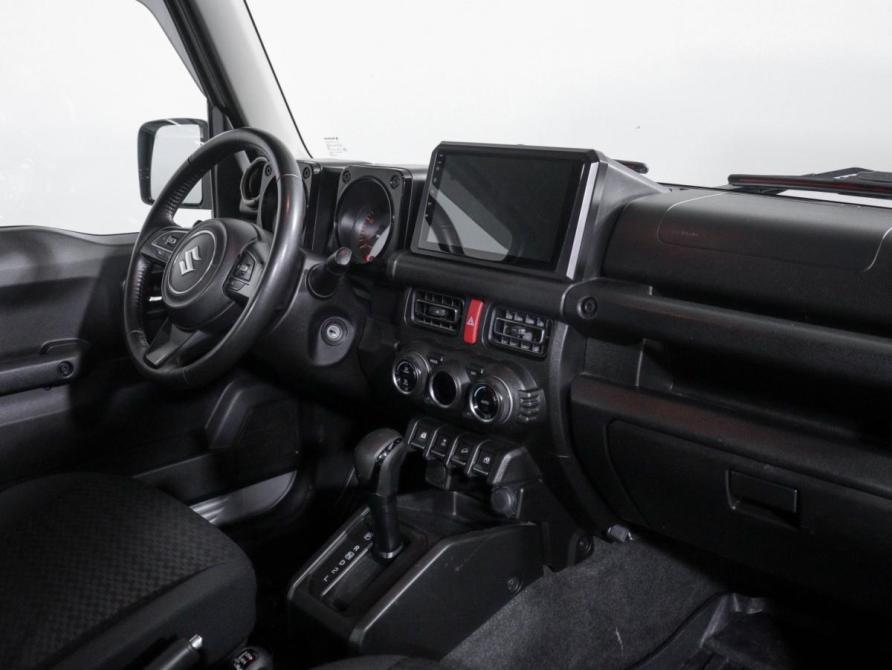 Suzuki Jimny IV Москва  - изображение 9