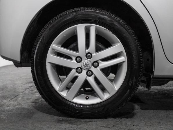 Toyota Ractis II с пробегом 2012 года, цена 975 000 рублей, 72536 км, хэтчбек, Автокод Объявления