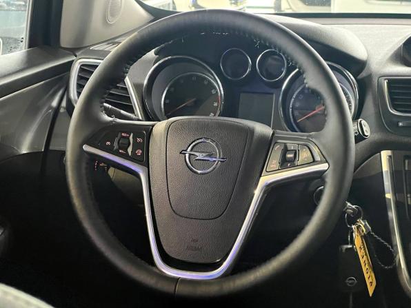 Opel Mokka I с пробегом 2014 года, цена 1 360 000 рублей, 117000 км, внедорожник, Автокод Объявления