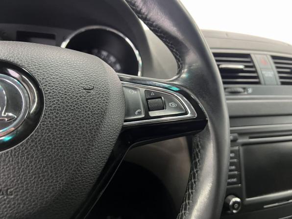 Skoda Yeti I Рестайлинг с пробегом 2014 года, цена 1 099 000 рублей, 186870 км, внедорожник, Автокод Объявления