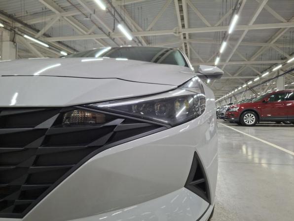 Hyundai Elantra VII (CN7) с пробегом 2021 года, цена 2 010 000 рублей, 90068 км, седан, Автокод Объявления