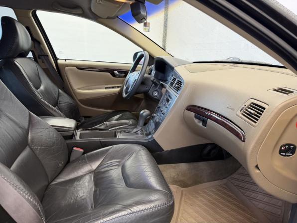 Volvo V70 II с пробегом 2001 года, цена 480 000 рублей, 410853 км, универсал, Автокод Объявления