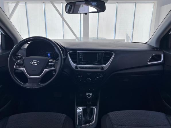 Hyundai Solaris II с пробегом 2018 года, цена 1 310 000 рублей, 145000 км, седан, Автокод Объявления
